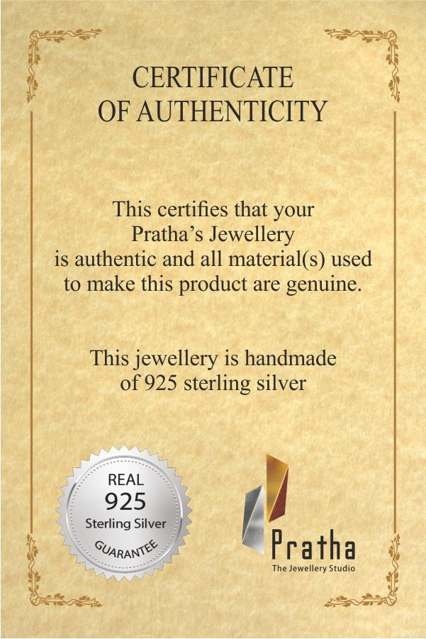 Elegantes Armband – Handgearbeitet mit Silbermotiven und schwarzer Flechtung