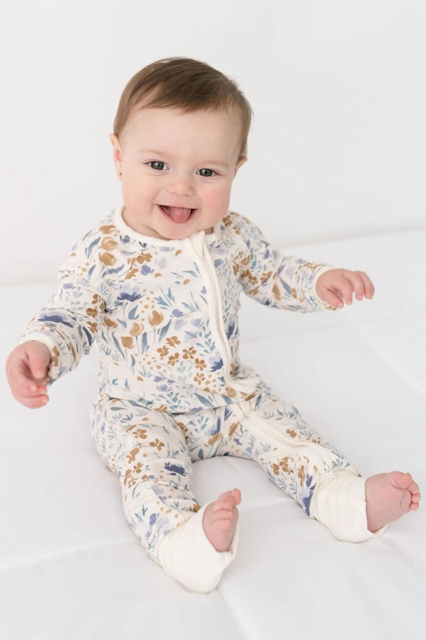 Bambus-Babykleidung – Jumpsuits, Pyjamas, Shorts & Fußanzüge (0–24 Monate)