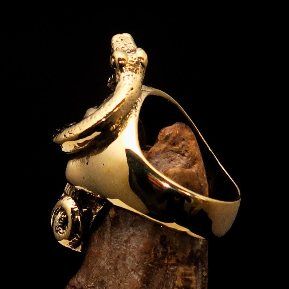 Massiver Biker-Ring – Messing mit Schlangenschädel-Design