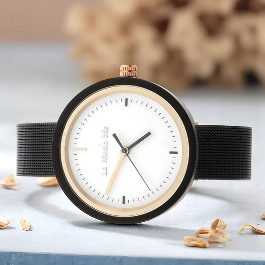 Lumin – Minimalistische schwarze Uhr aus karbonisiertem Bambus-0