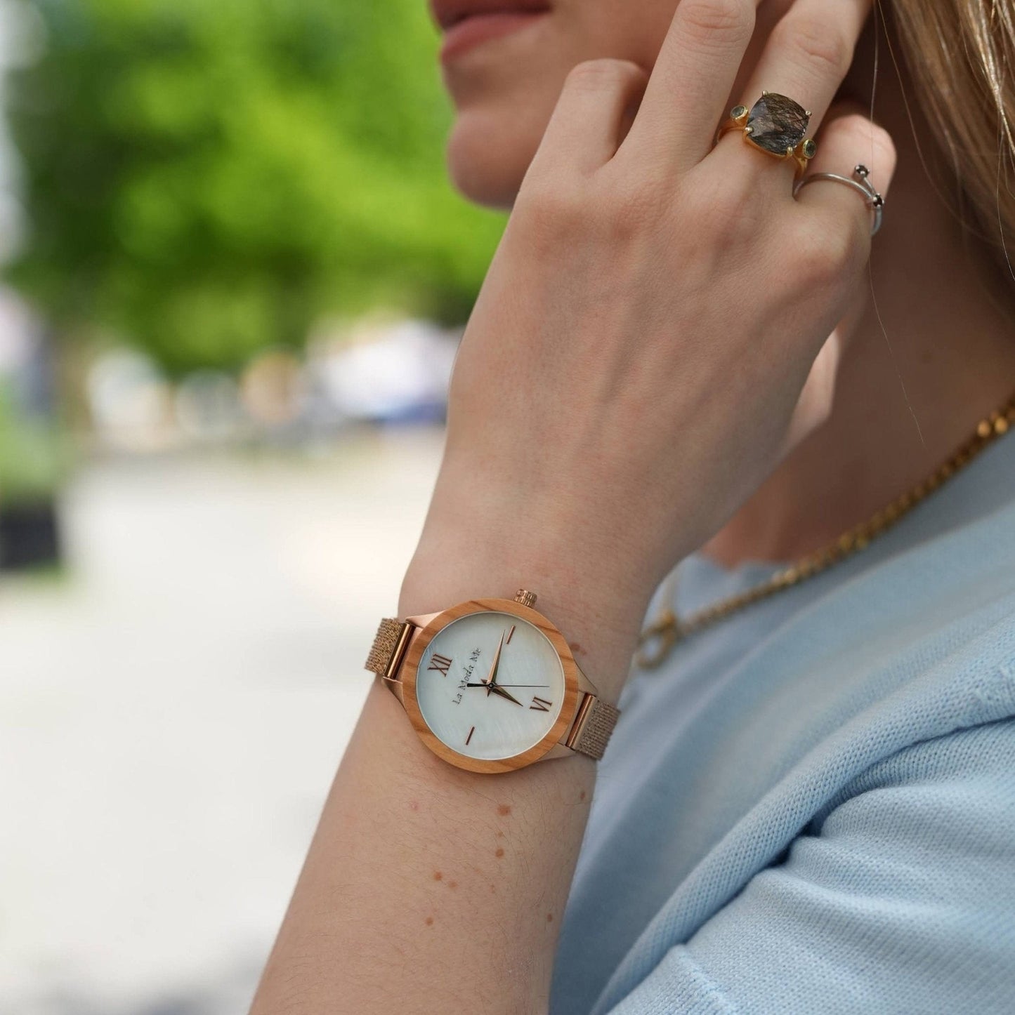 Olivewood Grace – Elegante Roségold-Uhr mit Olivenholz-Akzenten