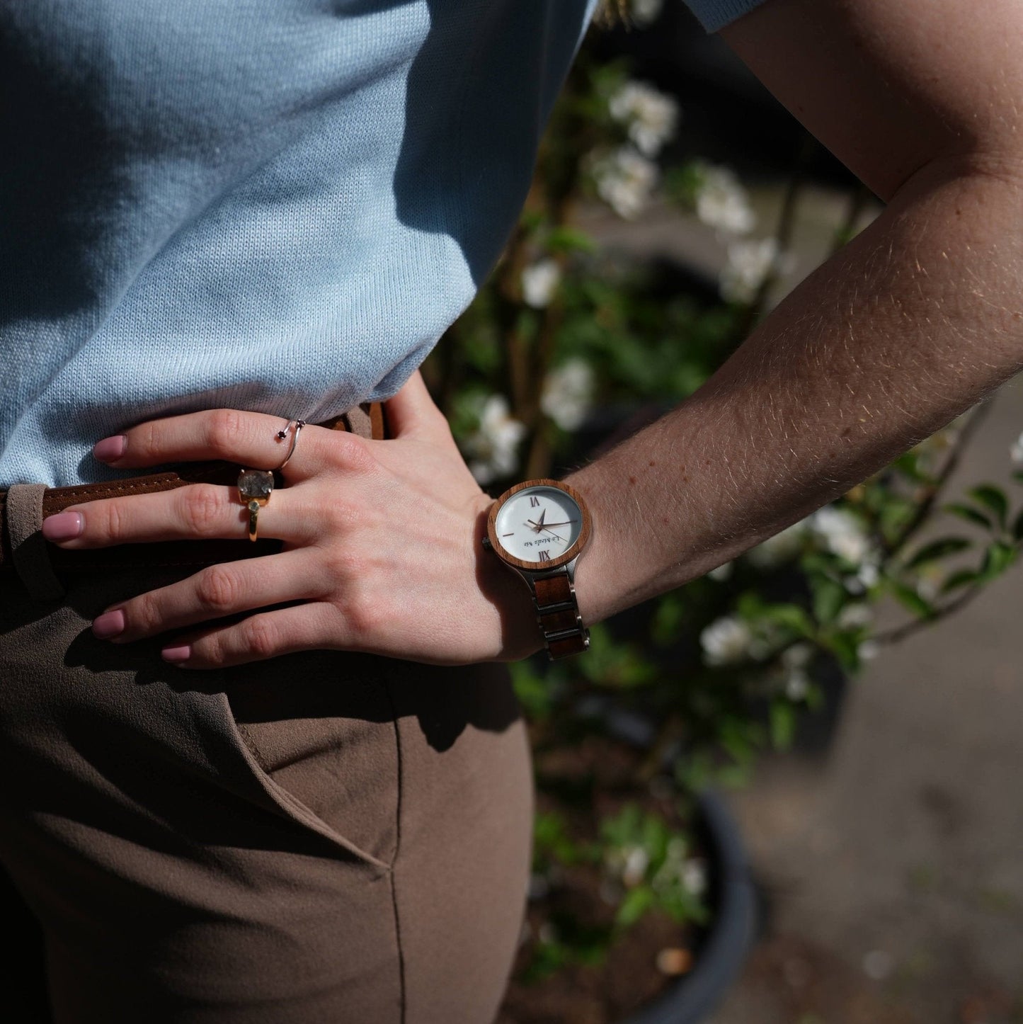 Vita – Elegante Armbanduhr aus Walnussholz & Silberlegierung-2